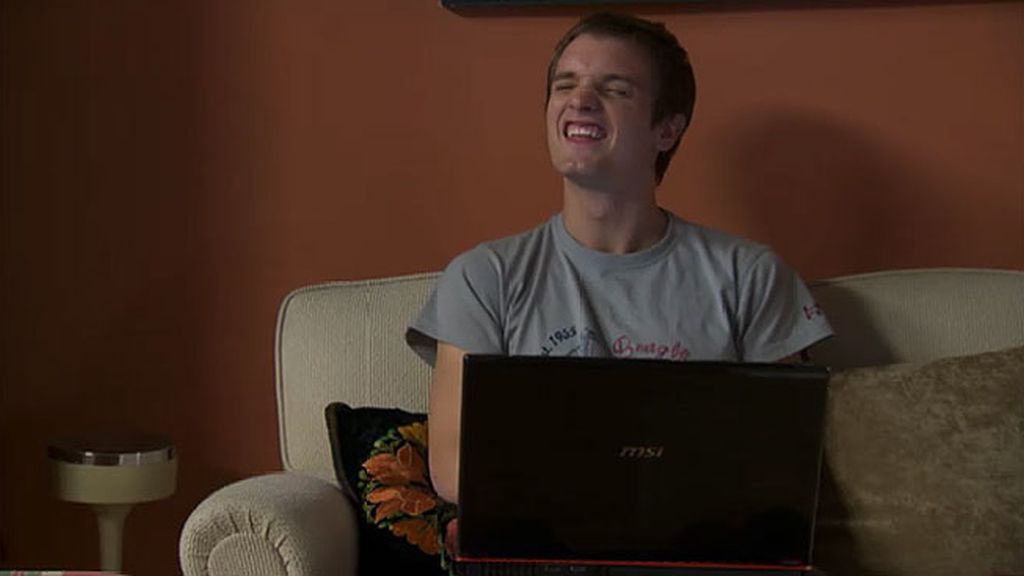 Pedro y Carlota continúan su affaire pero... surgen los problemas