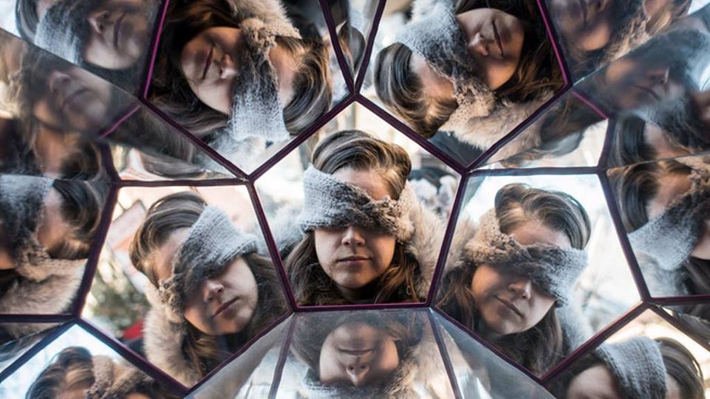 El colmo de un fotógrafo es que a su novia no le guste aparecer en fotografías