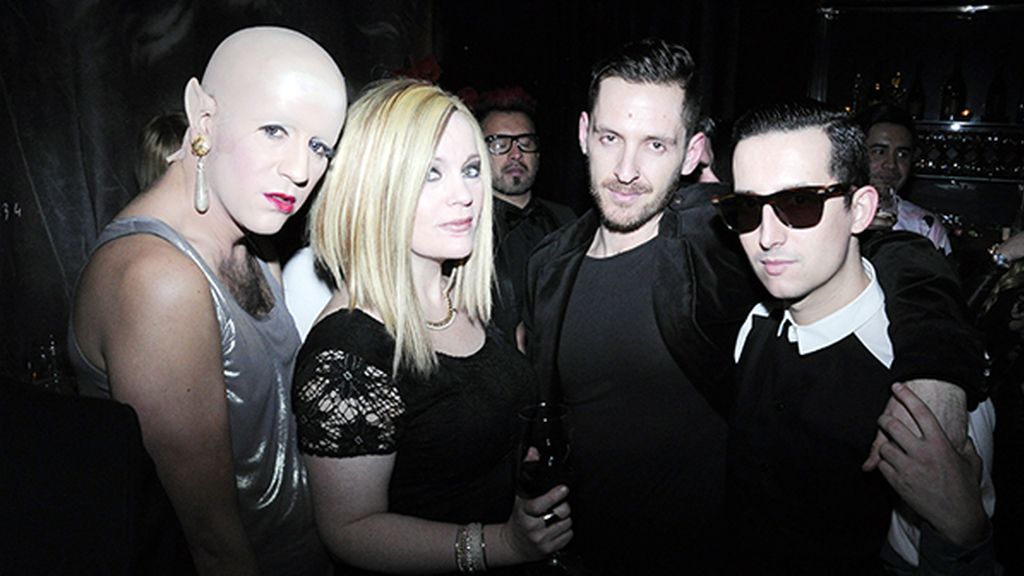 Junto a Sansanonasnas, Susana Ford y Agu Lukke