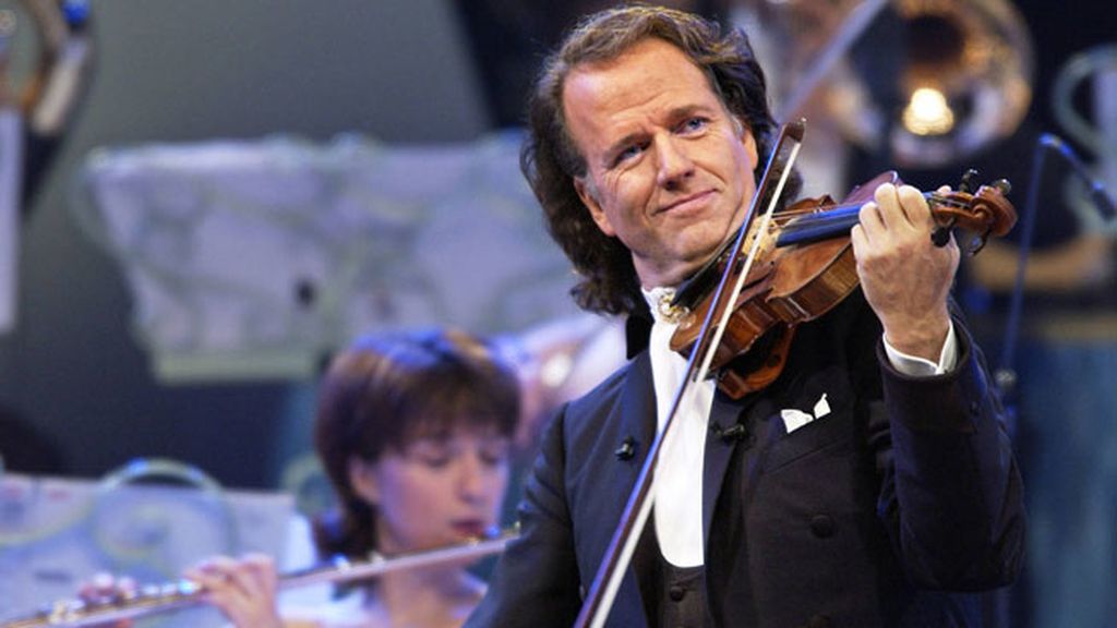 10. El director de orquesta holandés Andre Rieu, 47 millones en  99 conciertos