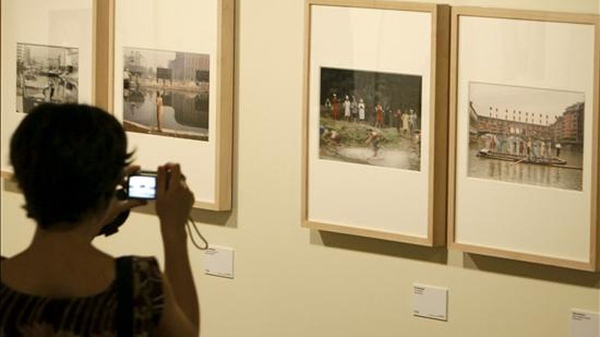 Las fotos hechas por el fotógrafo italiano entre 1950 y 60 podrán ser vistas por primera vez en España. La exposición en las salas del BBVA, dentro de Photoespaña 2009. VÏDEO ATLAS