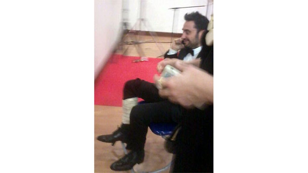 Bayona acaba los Goya en el hospital