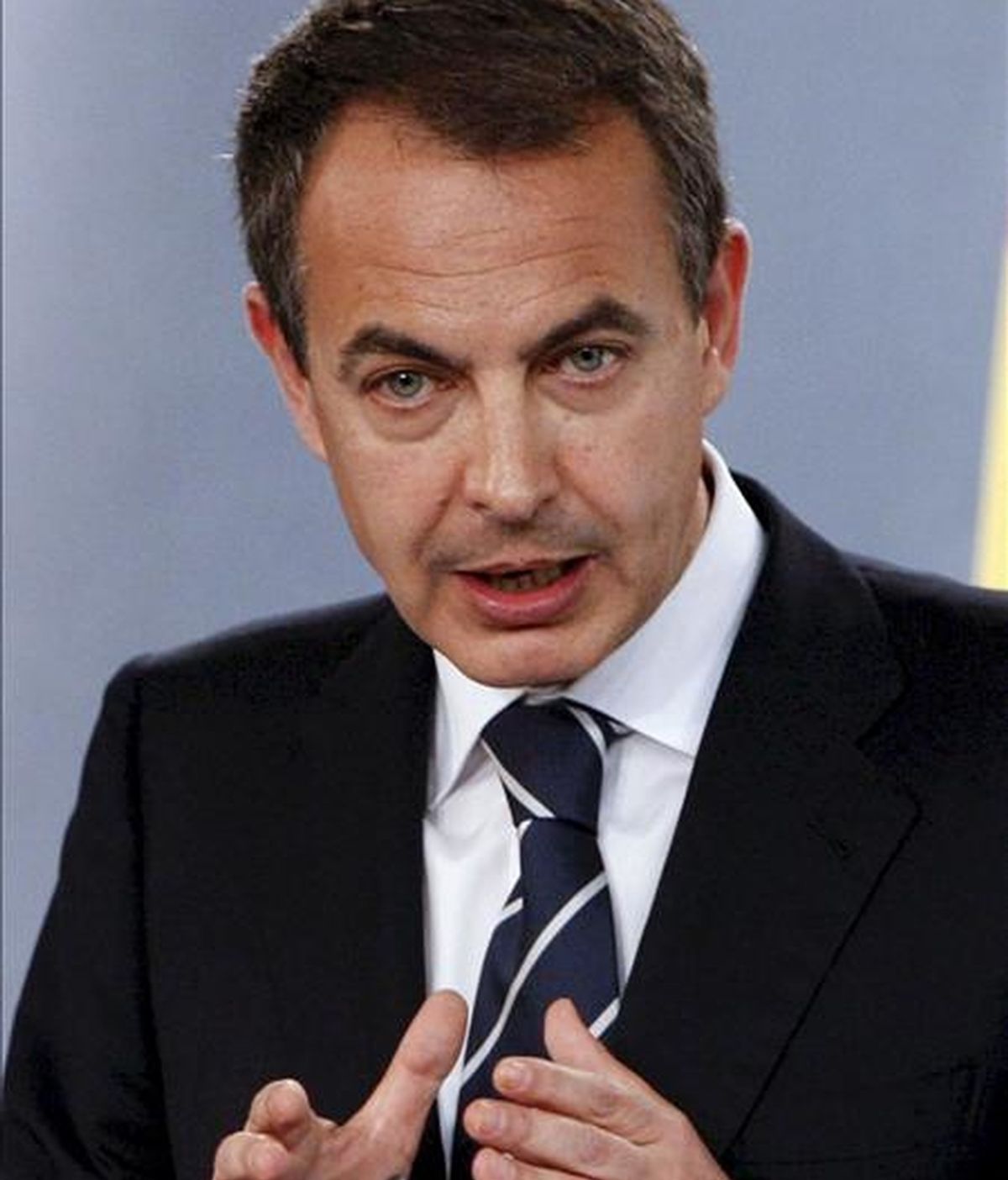 El presidente del Gobierno, José Luis Rodríguez Zapatero, acusa a Mayor Oreja de haber alejado a España del corazón de Europa. En la imagen, Zapatero durante una rueda de prensa. EFE/Archivo