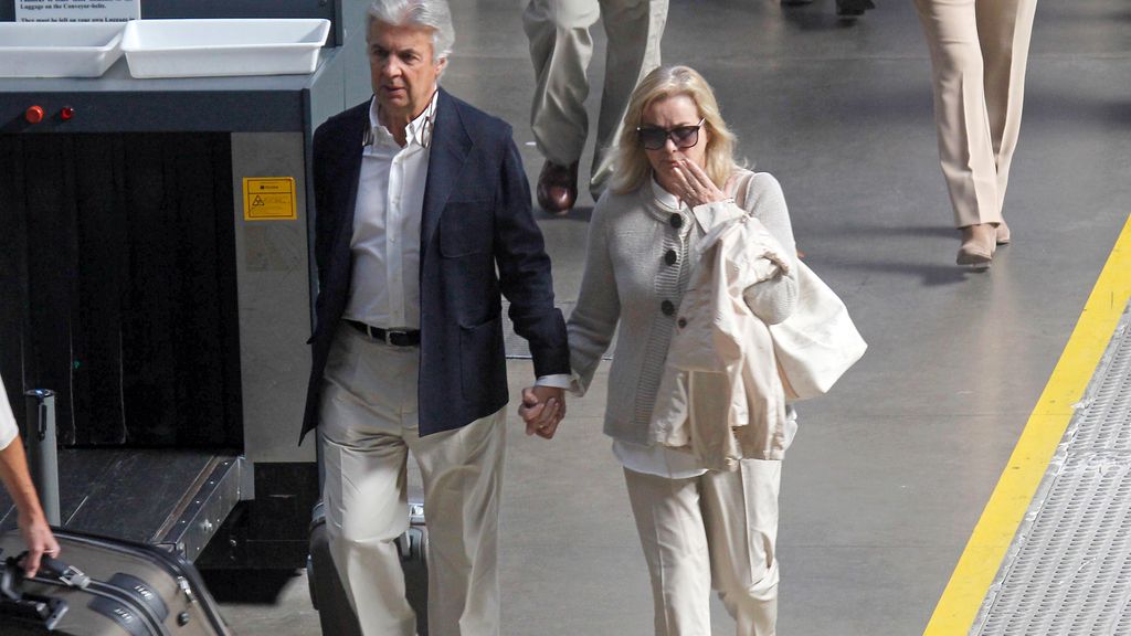 Los padres de María llegan a Sevilla