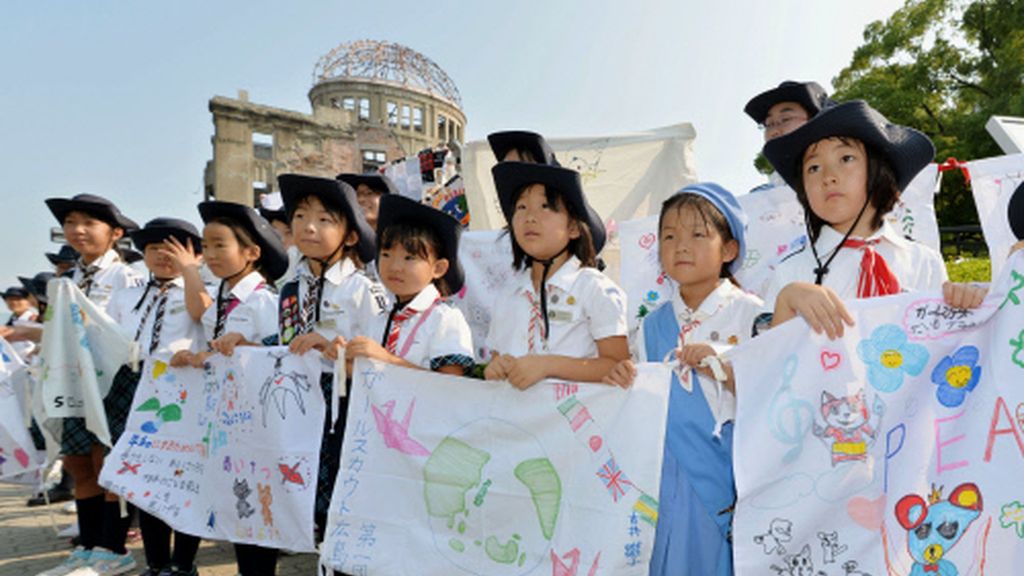 Tributo a las víctimas del bombardeo atómico de Hiroshima