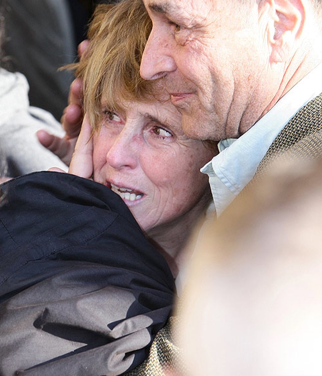 Los compañeros de profesión arropan a Mercedes Milá en el entiero de su padre