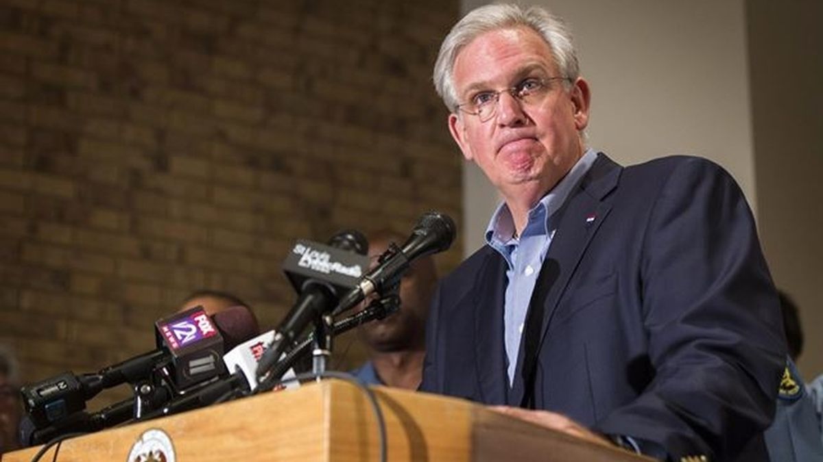 El gobernador de Misuri ordena la retirada de la Guardia Nacional de Ferguson