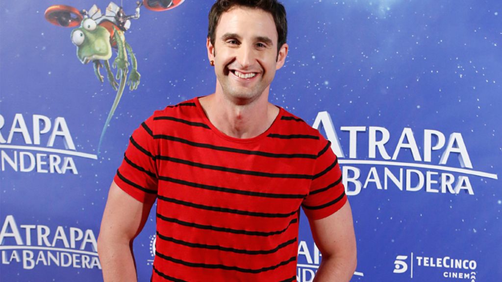 Dani Rovira posa sonriente en la presentación de 'Atrapa la bandera en Madrid'