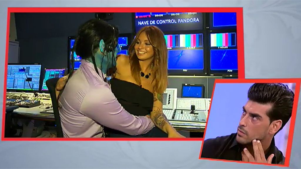 María: “Le he besado porque me apetecía y nos hacía falta a los dos”