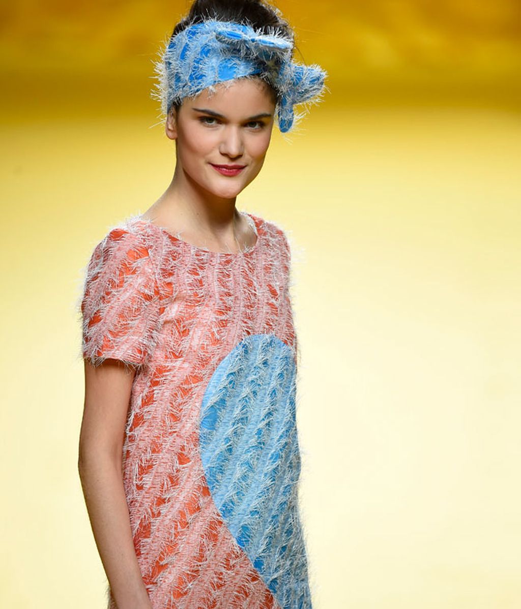 Color y brillos en Agatha Ruíz de la Prada