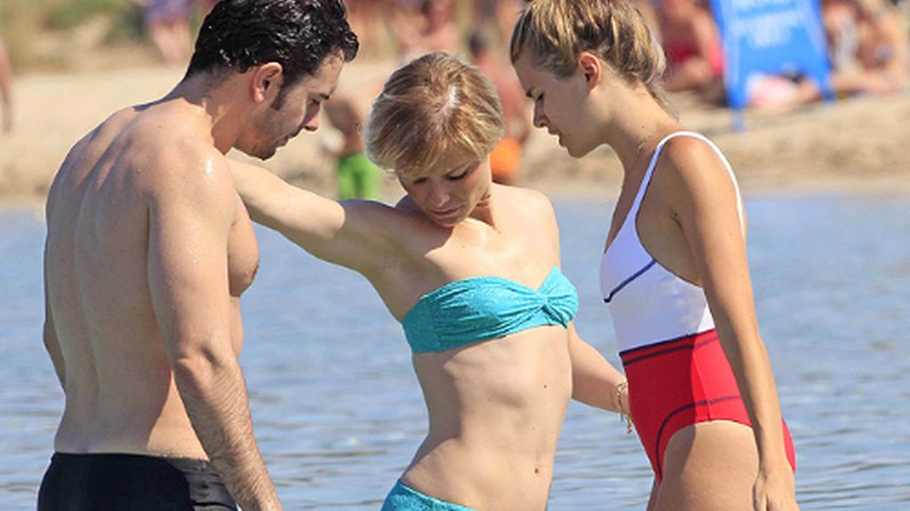 Soraya luce sus tattoos en Ibiza