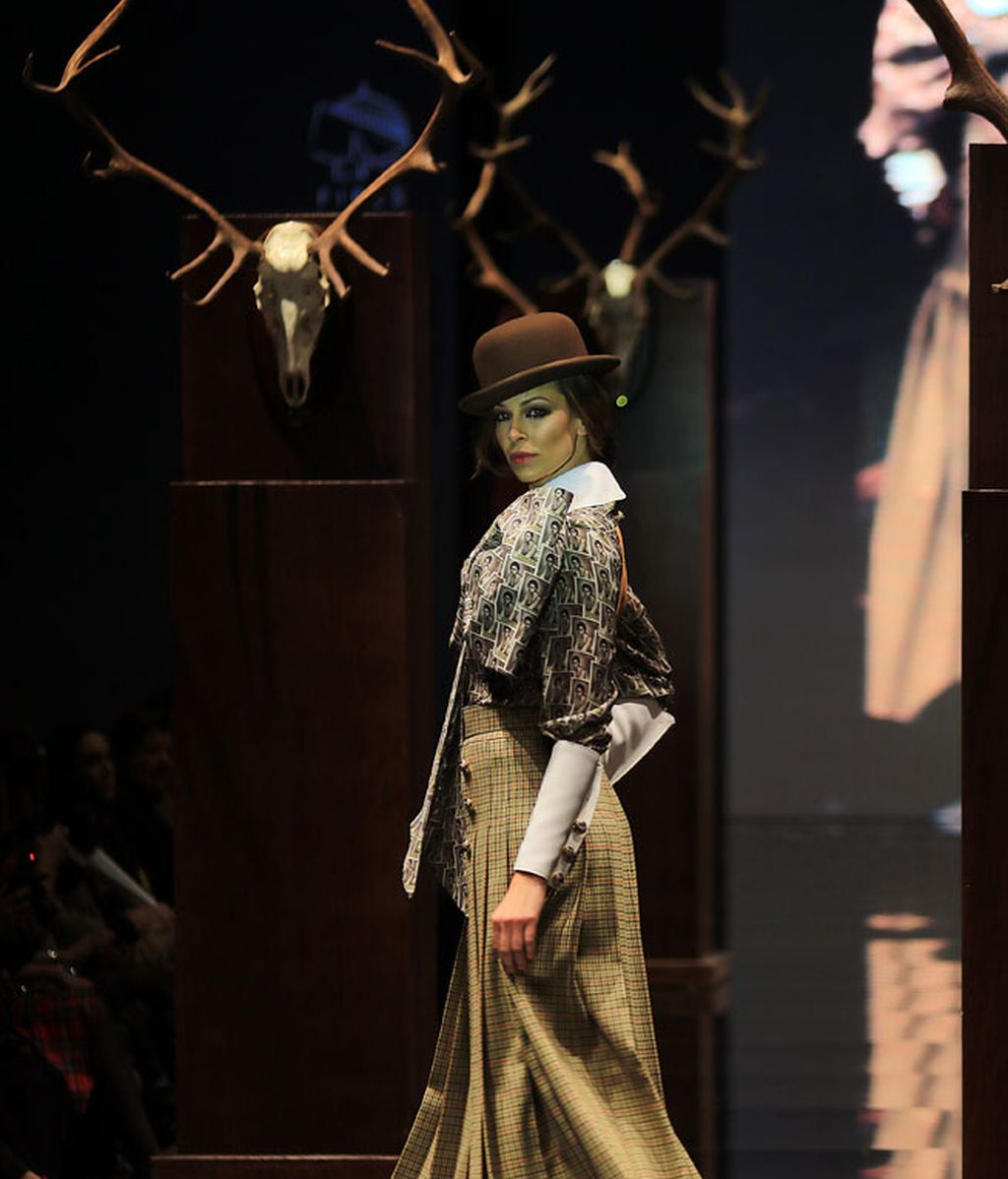 Ha desfilado con varios trajes de flamenca en la pasarela Simof (Sevilla)