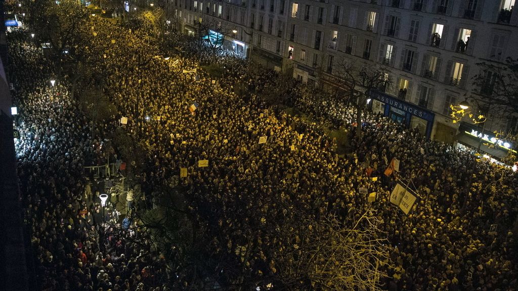Histórica marcha por la paz en la capital francesa