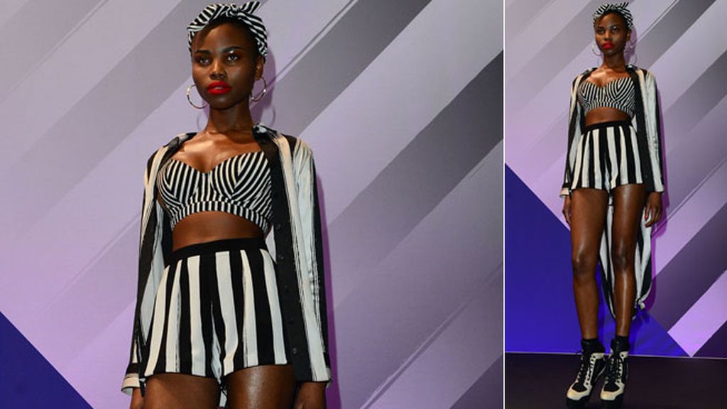 La cantante incorpora elementos del look rapero