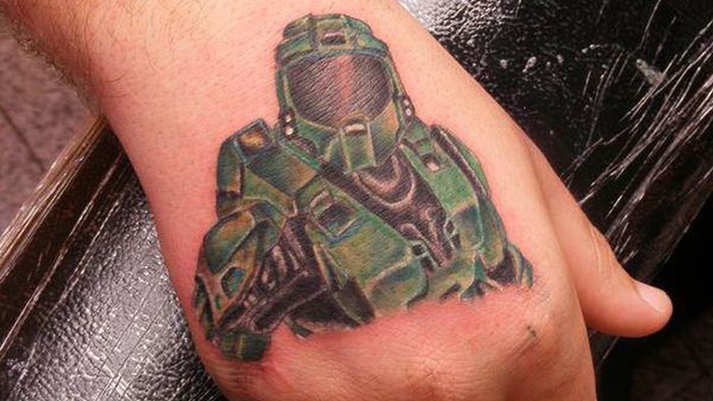 El cuerpo algunos videojugadores se convierte en lienzo para sus títulos favoritos