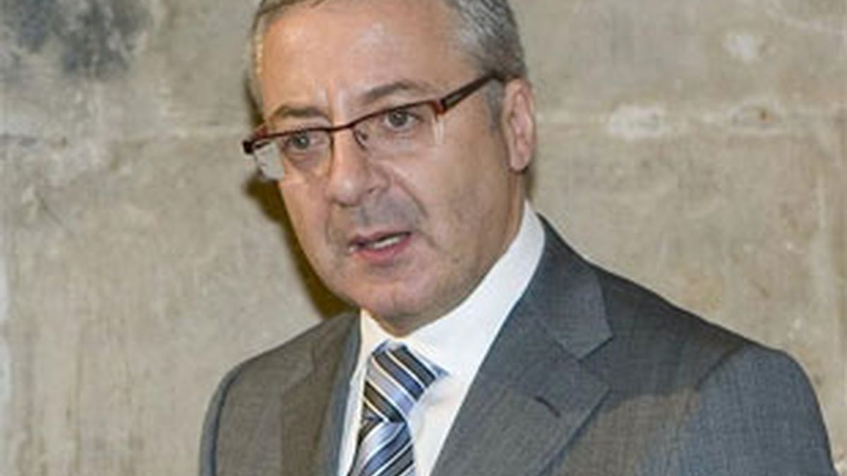 El ministro de Fomento, José Blanco, pide una respuesta proporcionada. Video: ATLAS