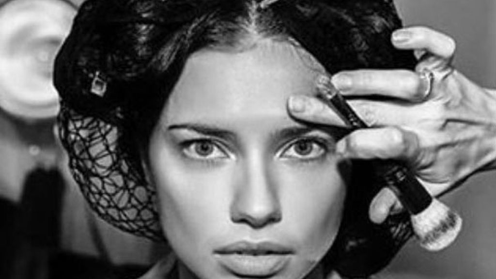 #VSFashionShow es el hashtag para seguir lo que ocurre