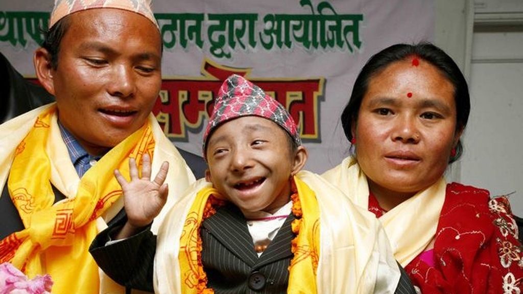 62 centímetros para ser el hombre más bajo del mundo