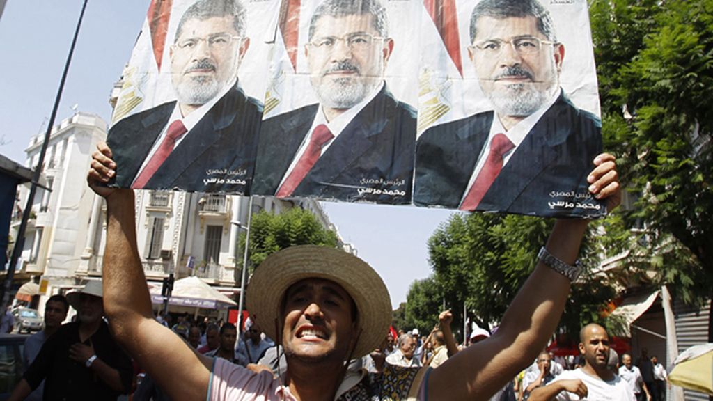 El caos y los episodios de violencia se apoderan de El Cairo