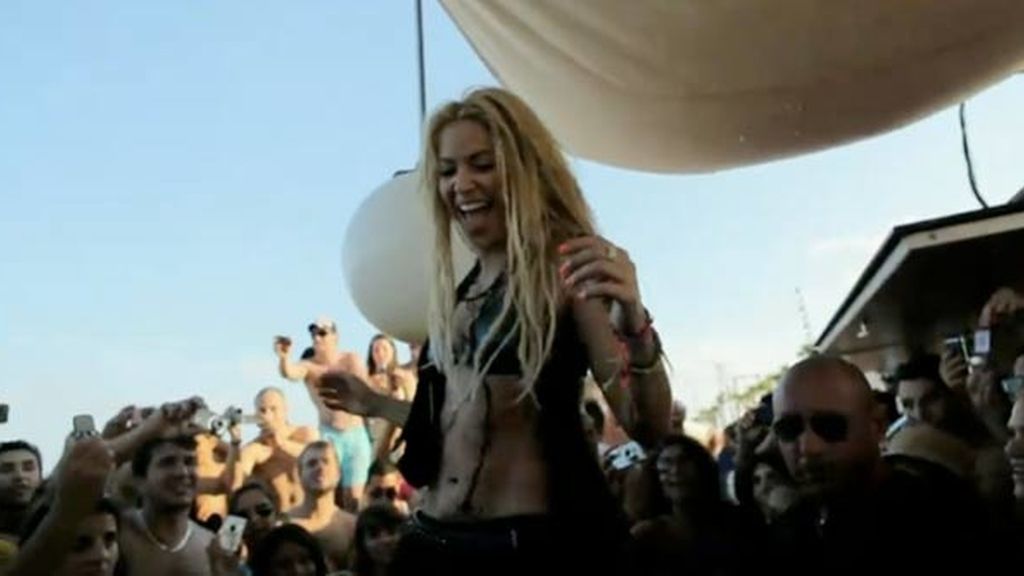 Llega 'Loca', el videoclip que Shakira grabó en Barcelona