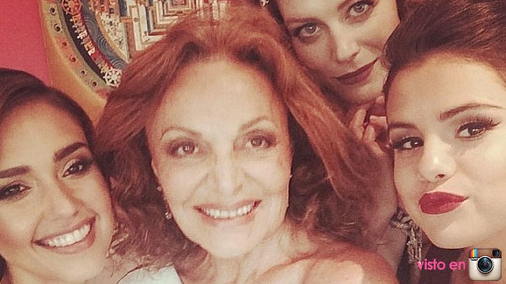 Jessica Alba y Selena Gomez se prepararon juntas para la gala