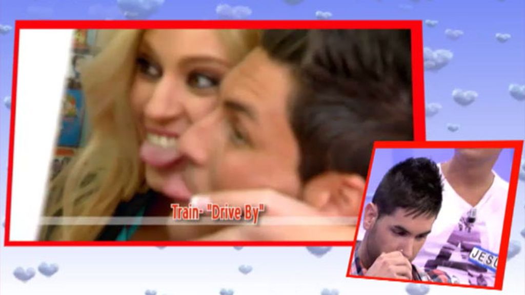 Ainhoa y Victor se besan