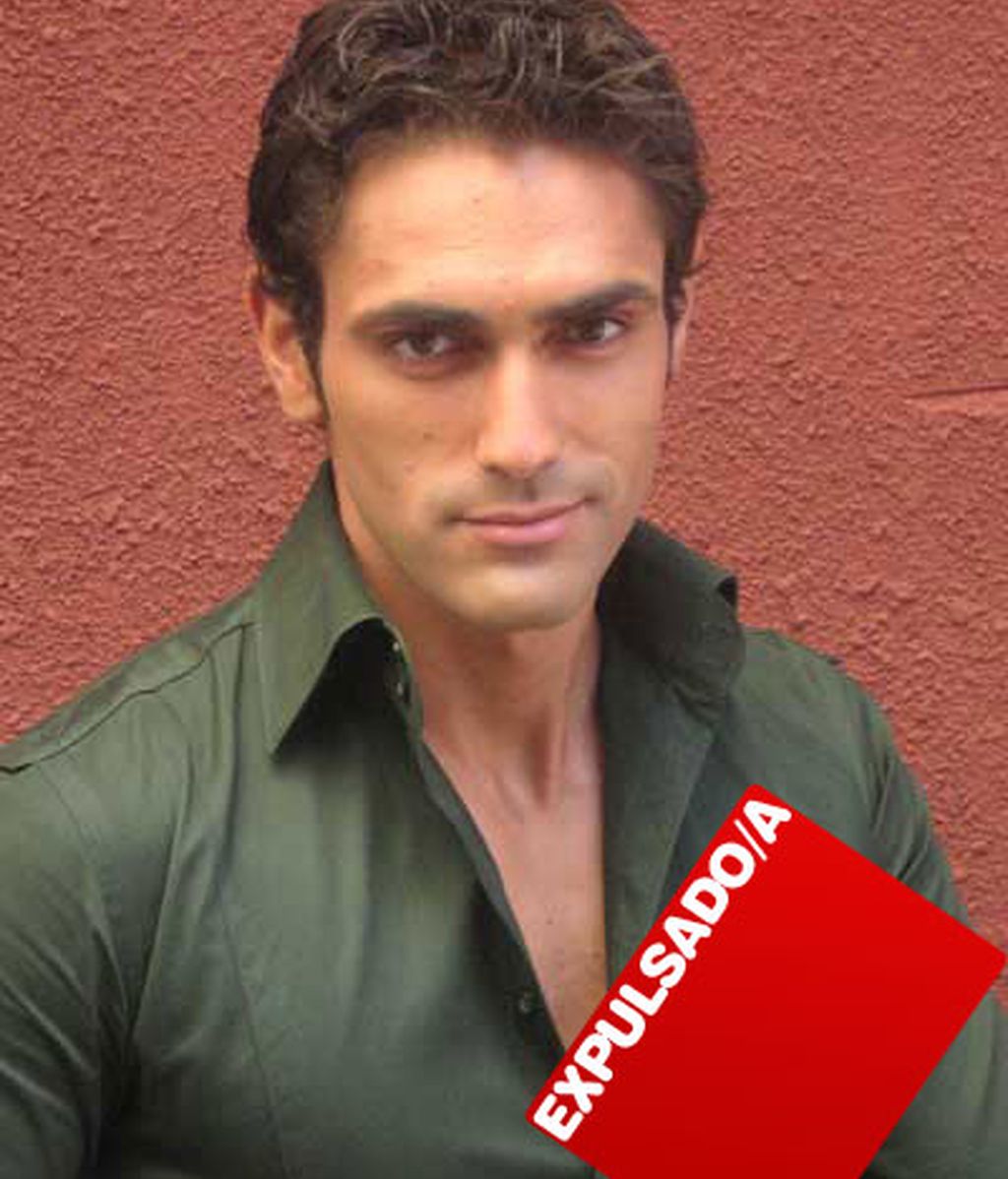 Los pretendientes de Marisa