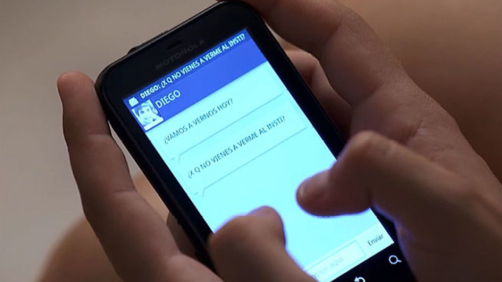 Natalia continúa su aventura con Diego, pero su secreto es cada día más conocido