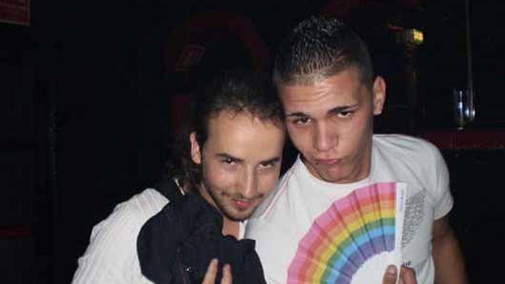 "Palomares es gay y me robó a mi novio"