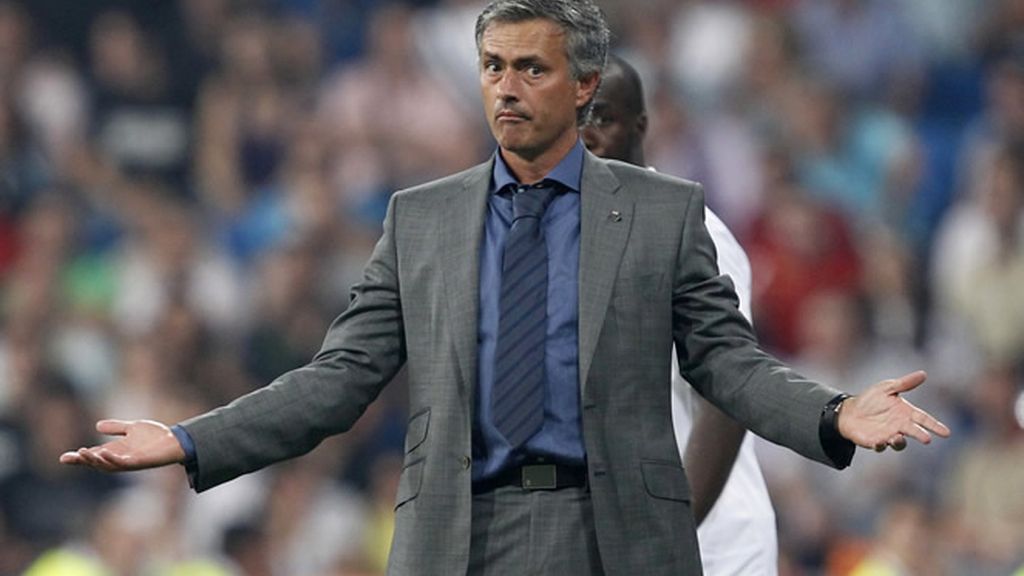 El Madrid sigue confiando en Mourinho tras el varapalo en el Camp Nou El Madrid sigue confiando en Mourinho tras el varapalo en el Camp Nou