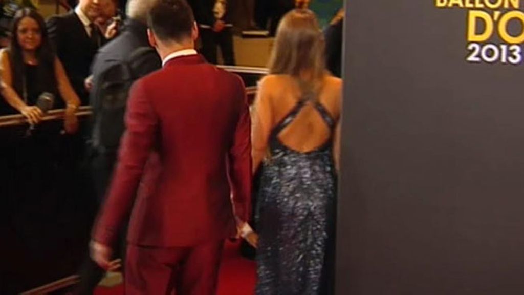 Messi y su traje color ‘vino tinto’