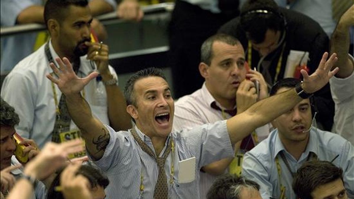 El índice Ibovespa de la bolsa de Sao Paulo aumentó este miércoles un 2,57%, para situarse en los 41.976 puntos. EFE/Archivo
