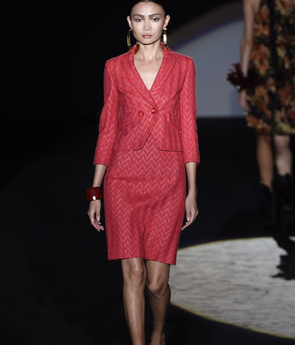 Flecos, plumas y cuero para la mujer más urbana