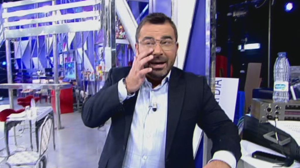 No logran reprimir las lágrimas ante la entereza de la periodista