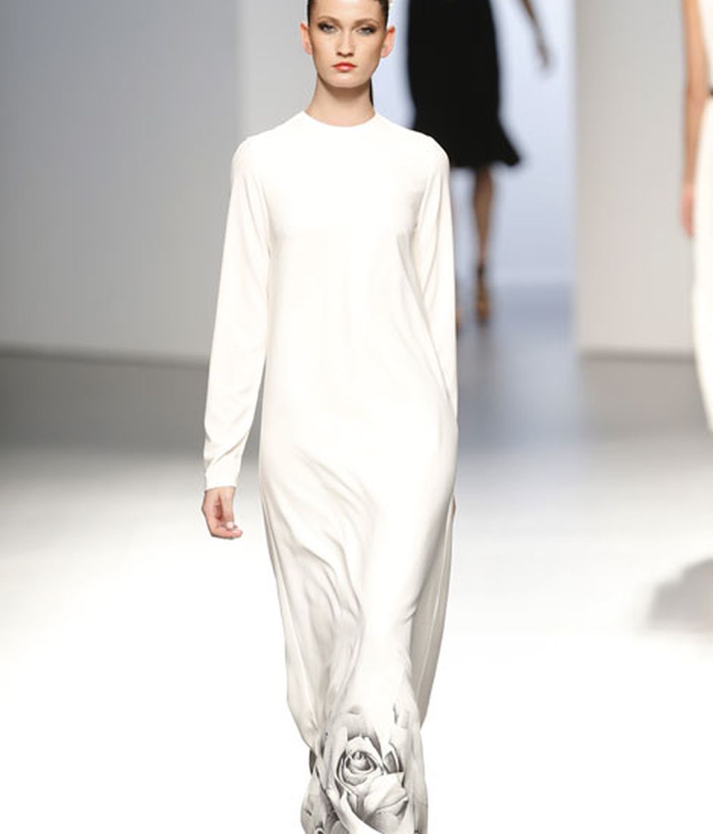 Contención de volúmenes y apuesta por líneas rectas