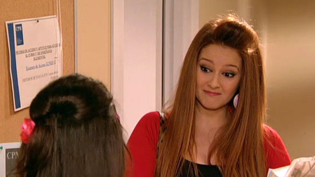 La nueva Lore, estudiante de música