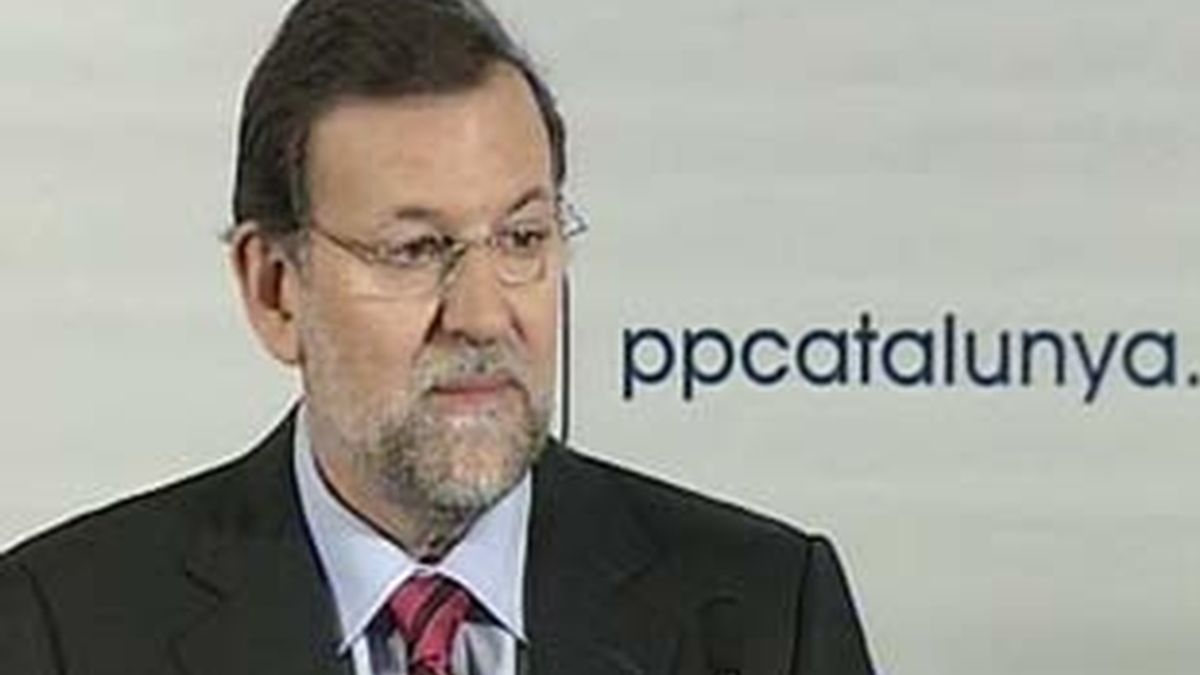 Rajoy ha asegurado que ve a Esperanza Aguirre como "una excelente política". Video: Informativos Telecinco.