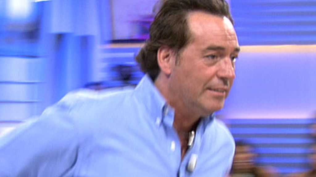 Oliver besa a Virginia y quiere repetir