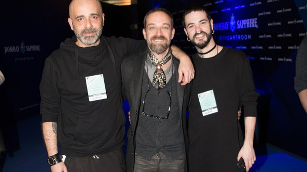 Ambiente en el desfile de ALVARNO