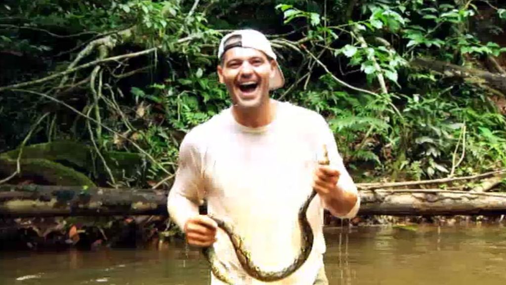 Frank nos enseña cómo sobrevivir en la selva sin nada