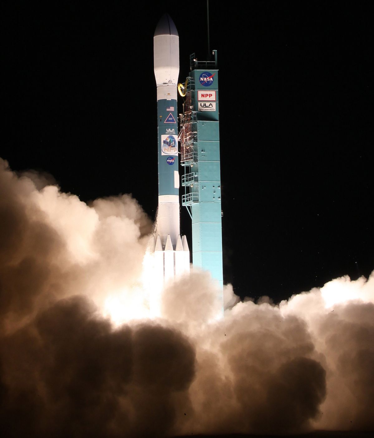 La NASA lanza el satélite Delta II