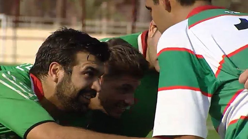 Leo y su madre no comparten gustos pero sí objetivo: encontrar a la mujer ideal