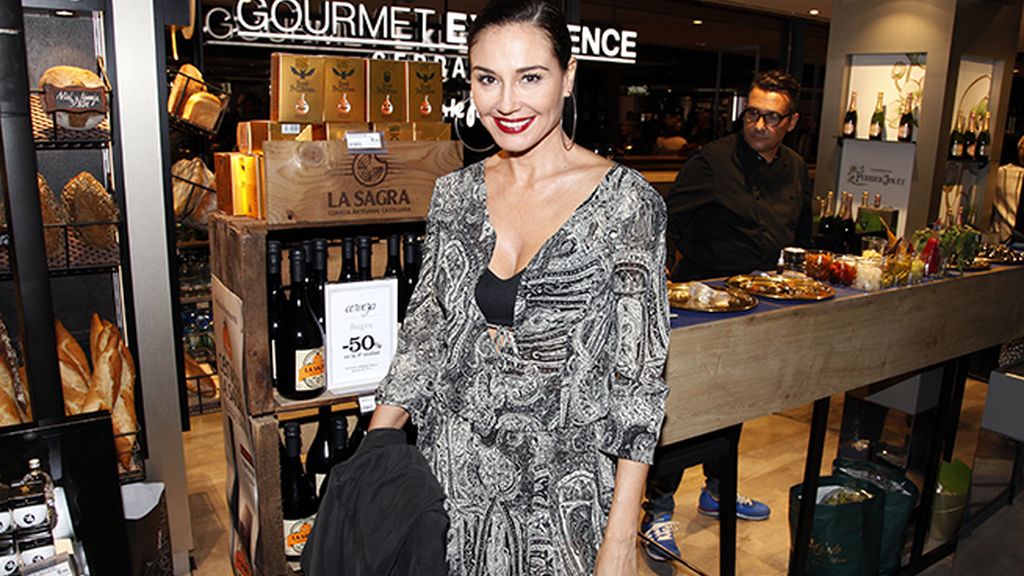 Juncal Rivero acudió a la fiesta con un bonito conjunto de Mango