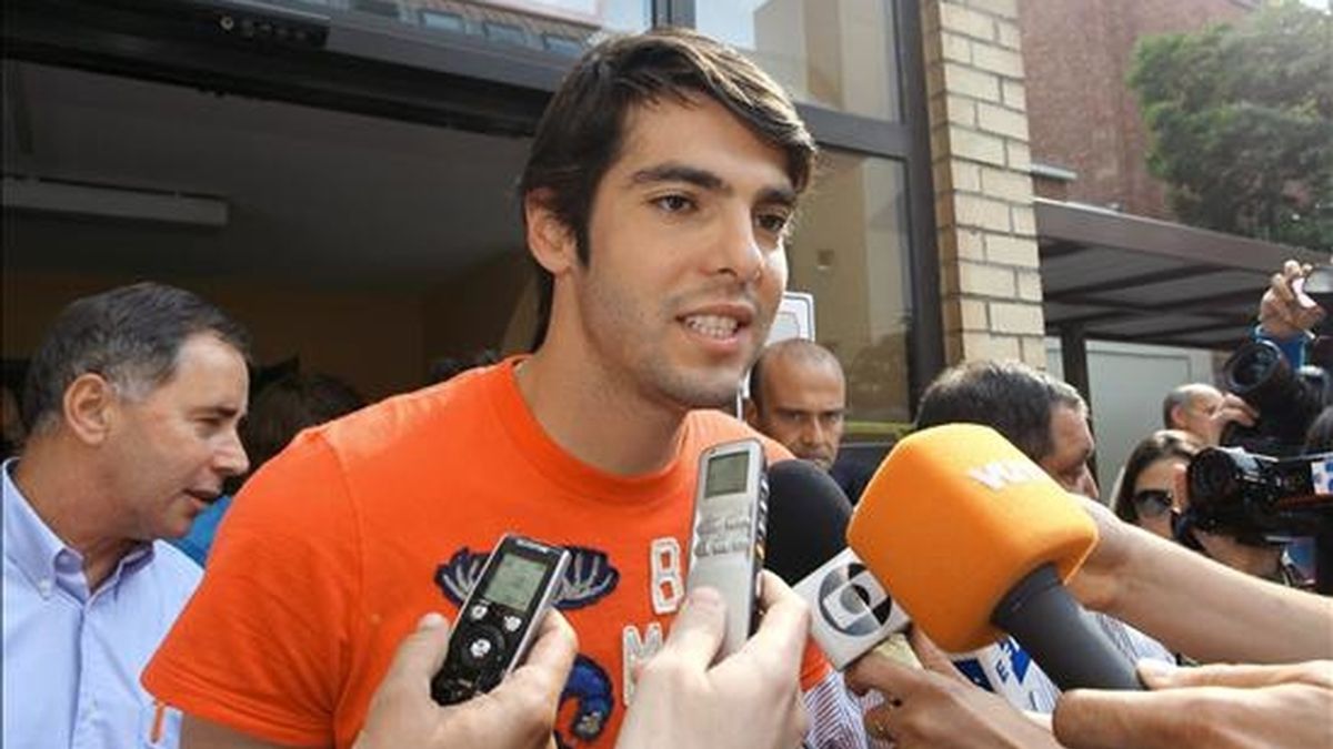 El jugador brasileño del Real Madrid Ricardo Izecson Dos Santos, "Kaká", habla con los medios. EFE/Archivo El jugador brasileño del Real Madrid Ricardo Izecson Dos Santos, "Kaká", habla con los medios. EFE/Archivo