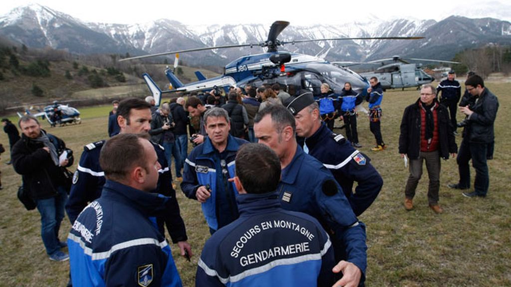 La tragedia aérea en los Alpes franceses, en imágenes