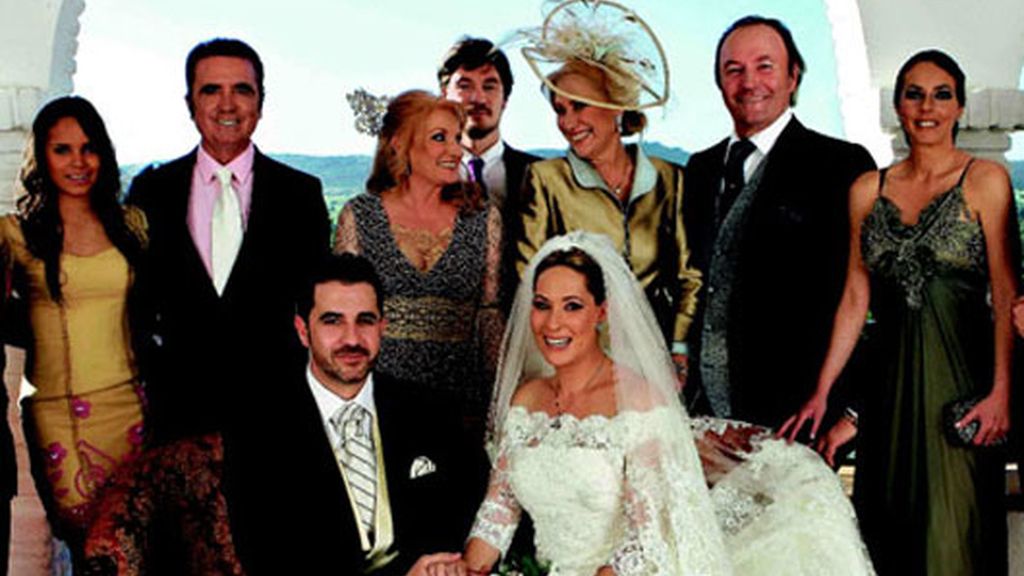 La boda de Chayo, los detalles de la portada de Hola