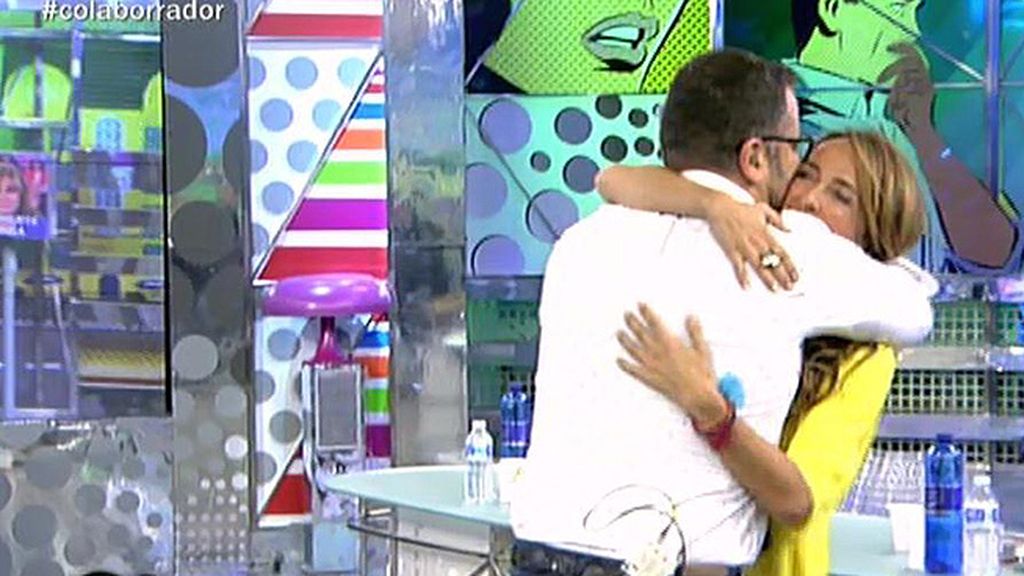 Los colaboradores del programa aplauden su llegada