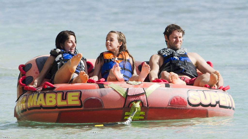 El más macizo de los 'Take That' se divierte como un niño en el mar