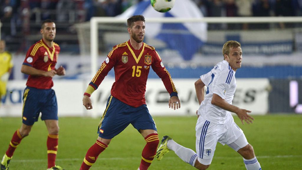 España domina de principio a fin el partido ante Finlandia