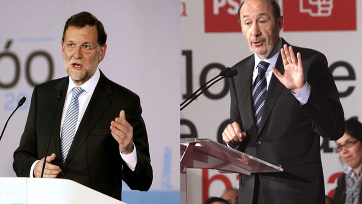 Mariano Rajoy y Alfredo Pérez Rubalcaba durante el cierre de campaña de las elecciones autómicas del 21-O